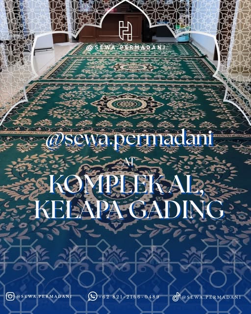Dokumentasi pemasangan karpet permadani hijau di Kelapa Gading